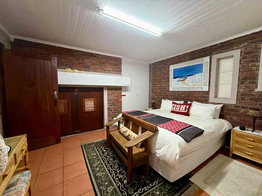 7 Bedroom Property for Sale in Heather Park Western Cape